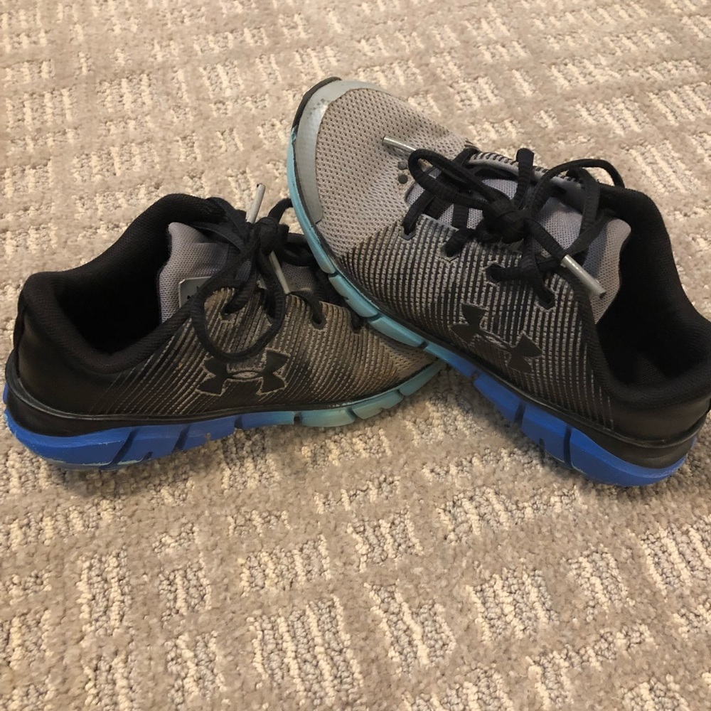 Boys Under Armour Tennis Shoes